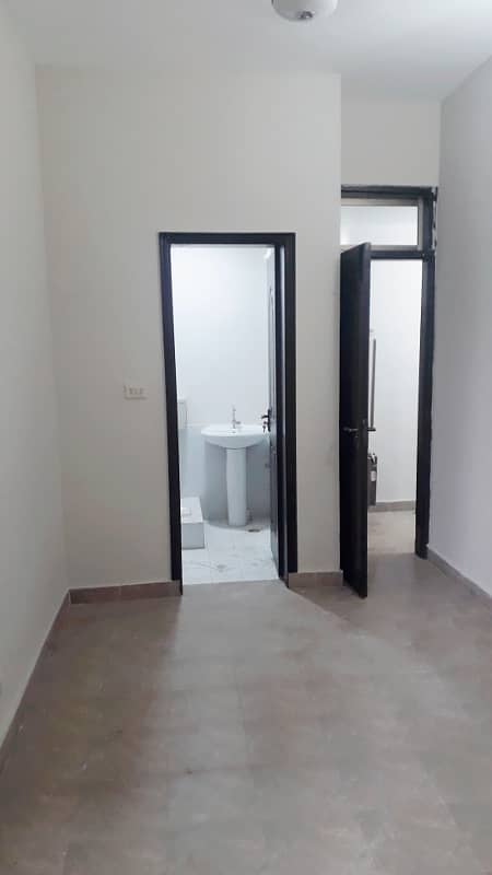 3 Bed Flat For Rent Askari 10 Lahore 1