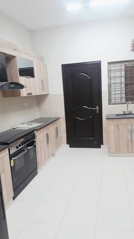 3 Bed Flat For Rent Askari 10 Lahore 3