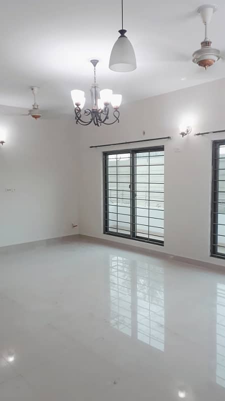 3 Bed Flat For Rent Askari 10 Lahore 5