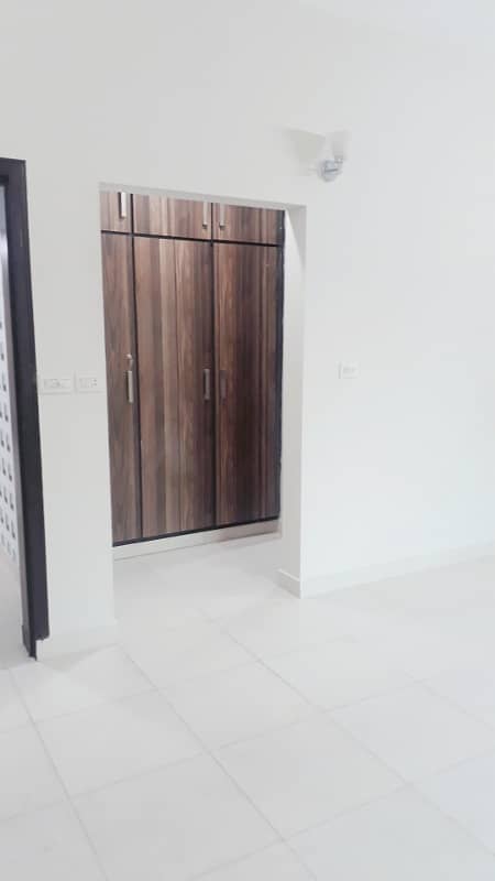 3 Bed Flat For Rent Askari 10 Lahore 6