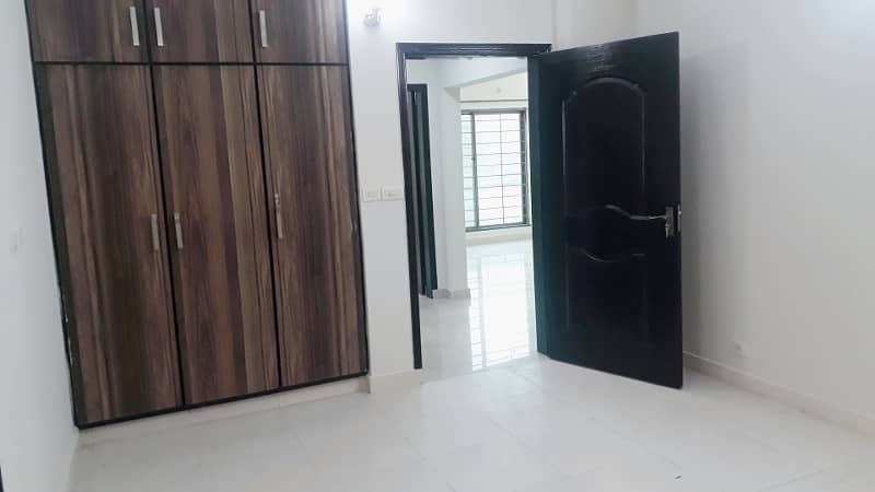 3 Bed Flat For Rent Askari 10 Lahore 13