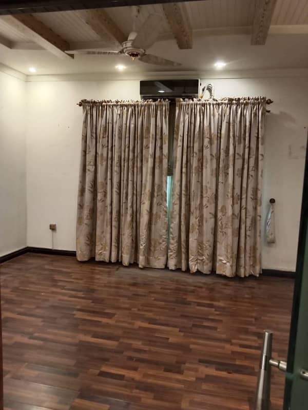 1 Kanal House Located On Main Boulevard Road In Paragon City Lahore 1