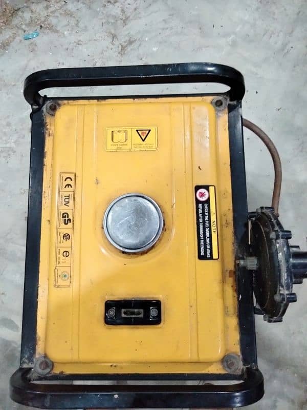 Generator only 2 month used 03154503334 0