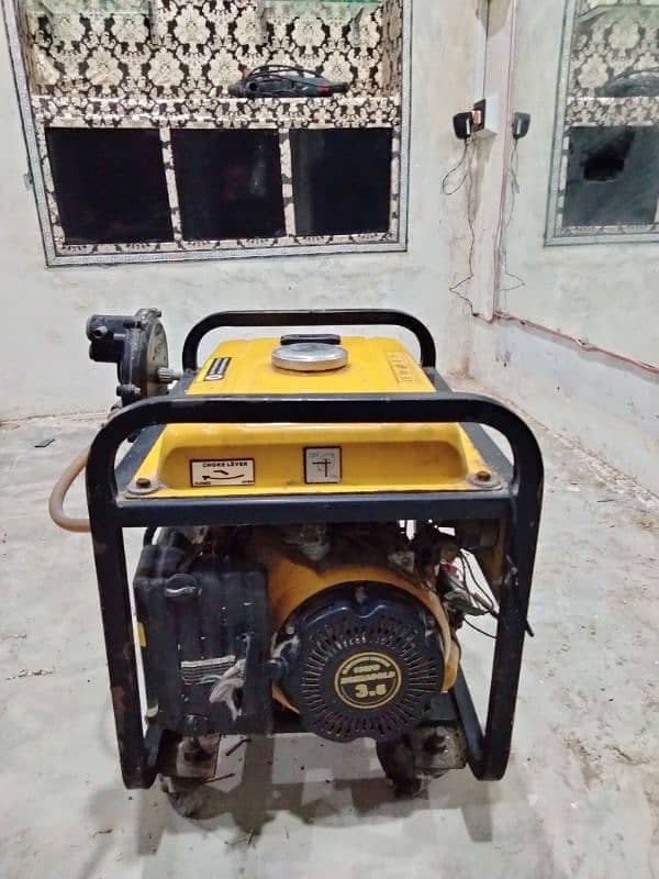 Generator only 2 month used 03154503334 11