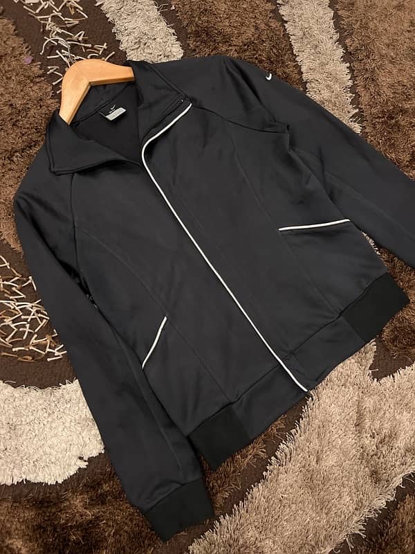 original Nike jacket selling price 3500 in good condition 3