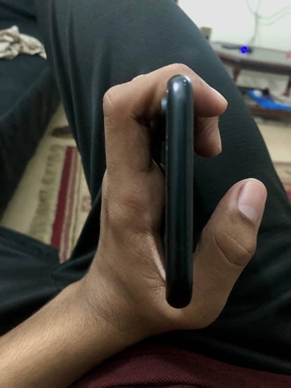 iphone Xr Non PTA 3