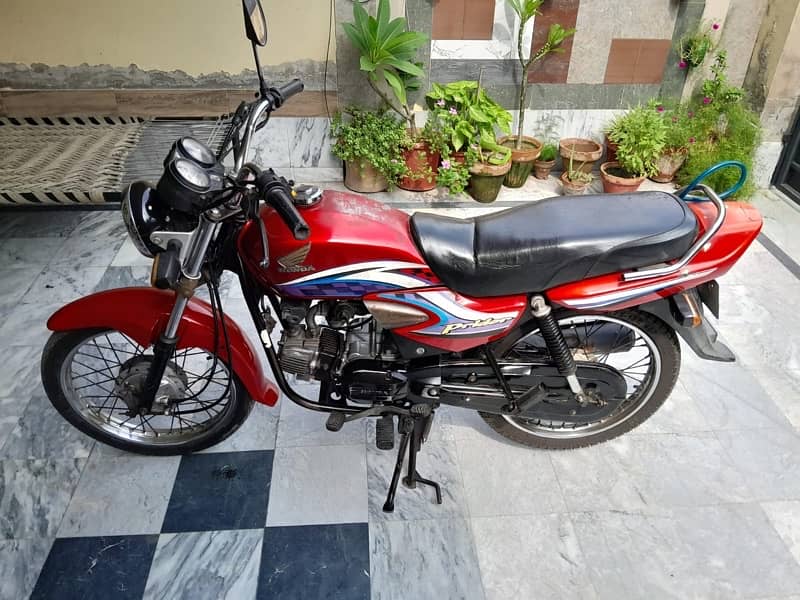 Honda Pridor 2015 for Urgent Sale 1