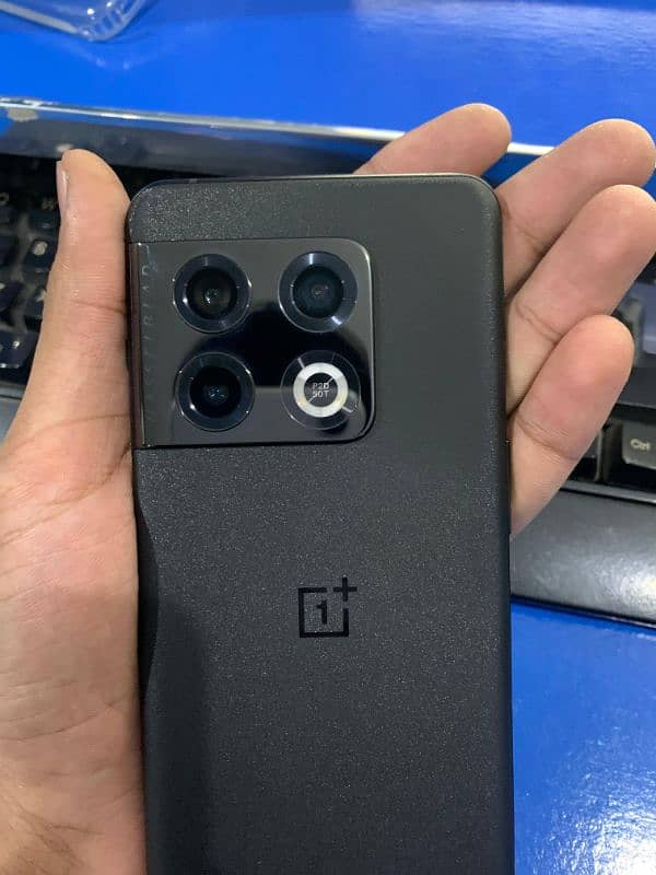 OnePlus 10pro 03099533773 what's app 1