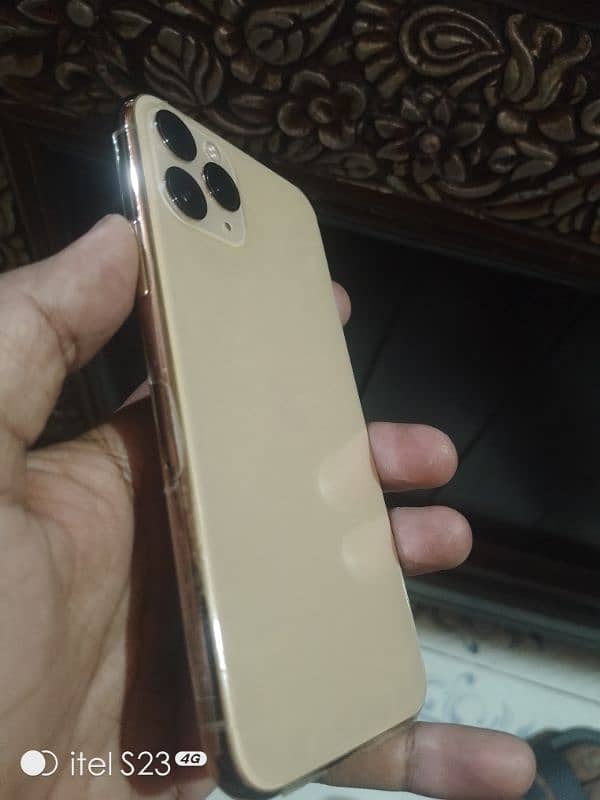 iphone 11 pro gold 64Gb non  pta water pack 95 health only 1