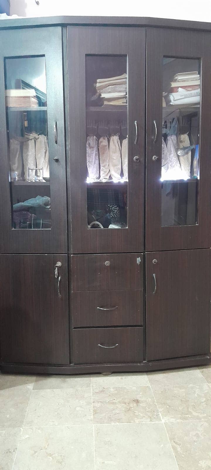 Alam Cupboard for sale in good condition 0