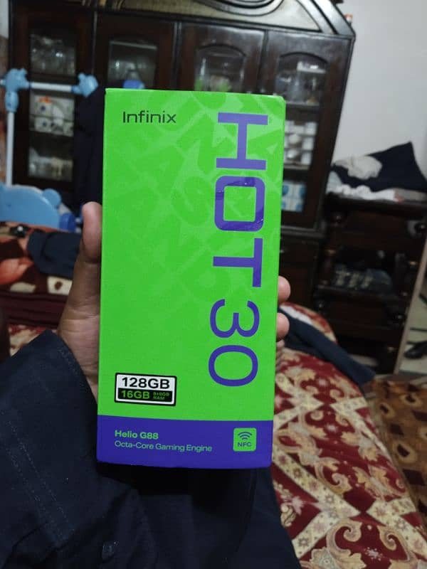 Infinix hot 30 Almost new 8+8/128 gb 0