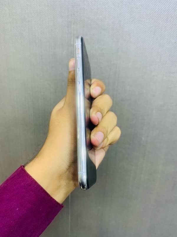 Iphone X 64gb PTA APROVED 3