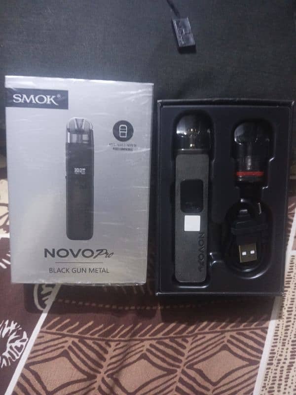 smoke pods new device with 2 quail only 5 day use  5000 0