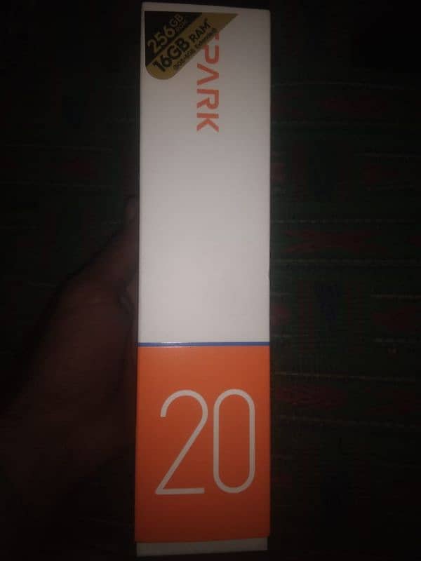 Tecno Spark 20 8