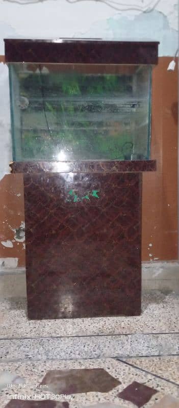 aquarium for sale with accessories 0