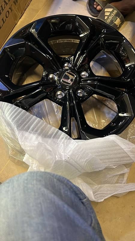 Honda Civic RS rims 17inches Glossy finish Only rims no tyres 0