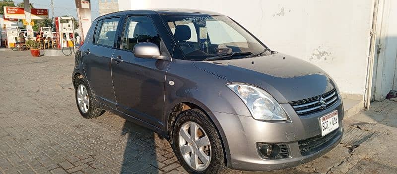 Suzuki Swift 1.3 DLX 2015 1