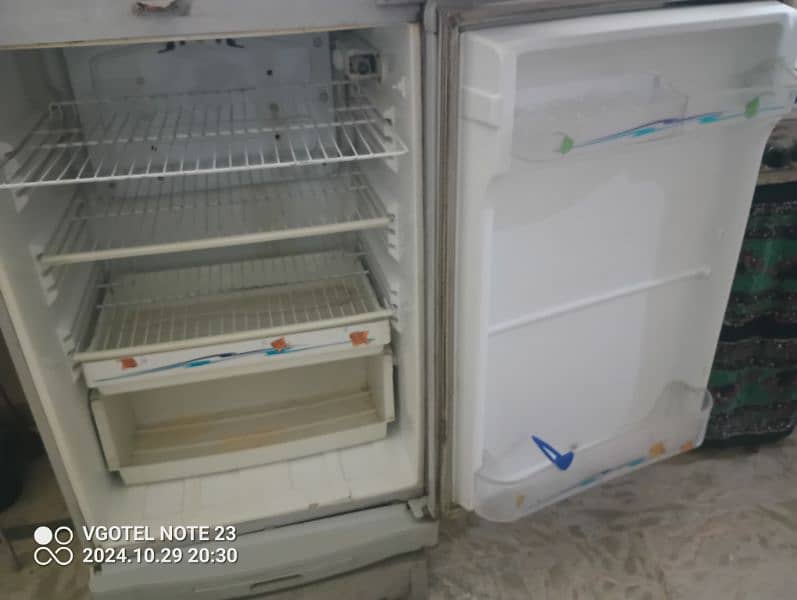 Refrigerator for sale 5