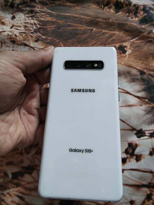 samsung s10 plus  8 128  03211366932 whatsapp only 0