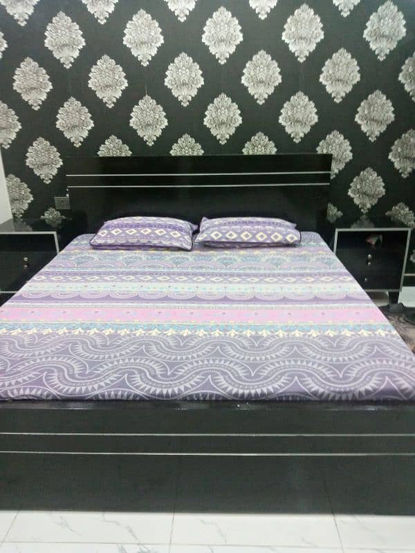 wooden bed set complete 2