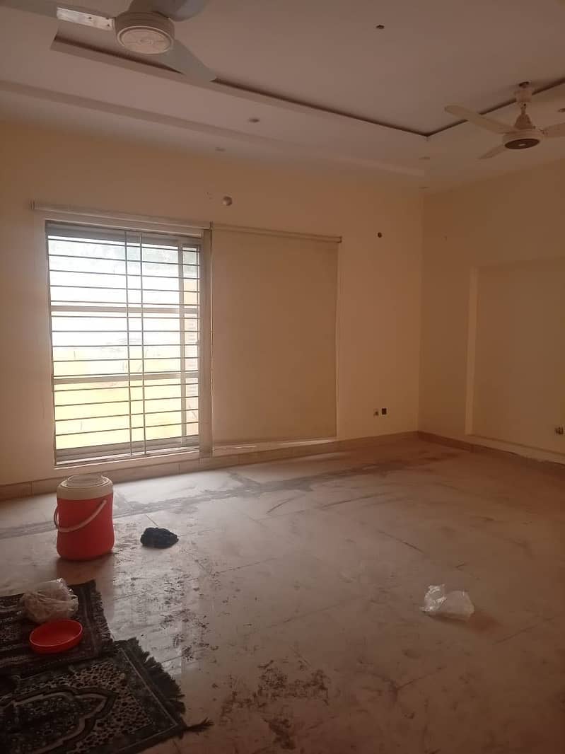 10 Marla Full House For Rent in Johar Town 2