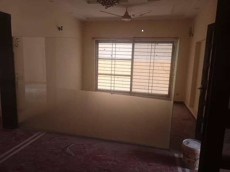 10 Marla Full House For Rent in Johar Town 7