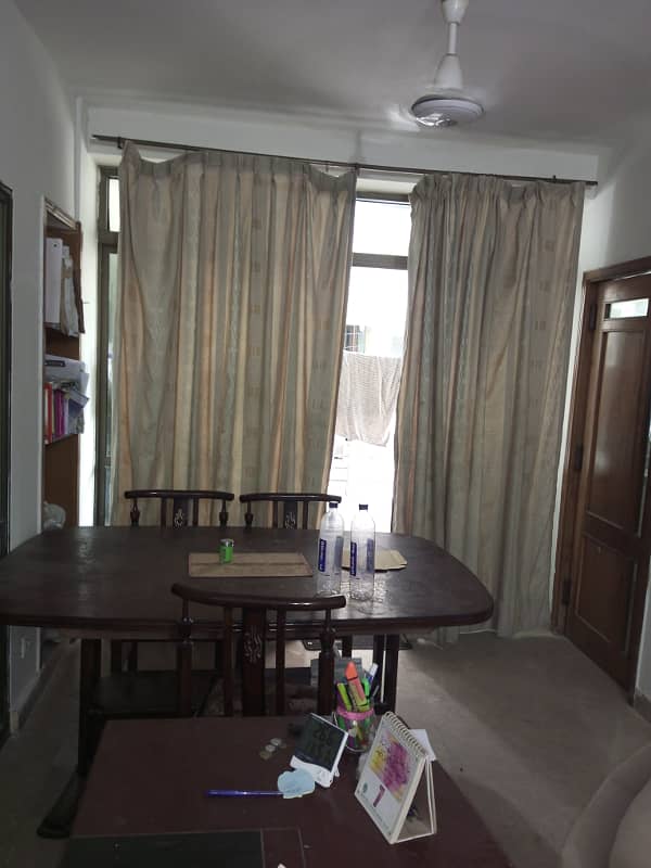 Furnish room available in F10 mustfa tower for male 8