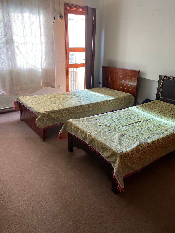 Girl hostel available in G11/2 for ladies 0