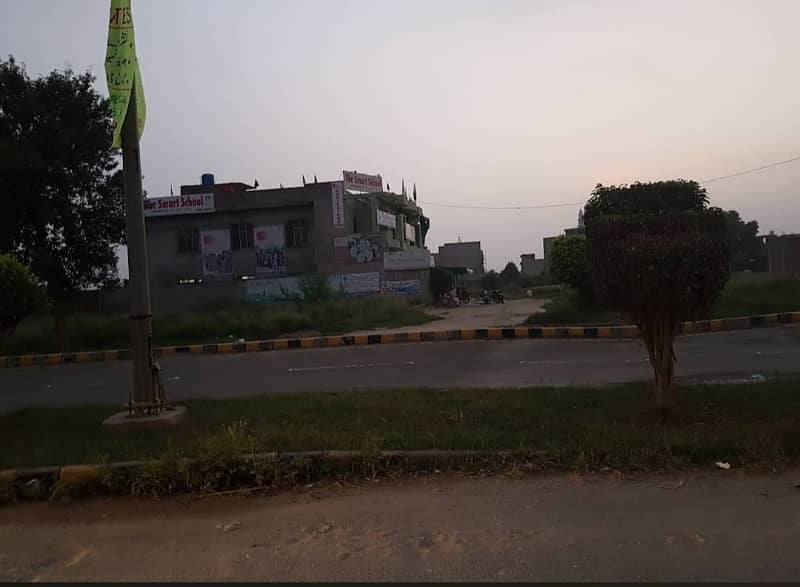 5 Marla Plot For Sale In Eden Boulevard Society College Road Lahore 1