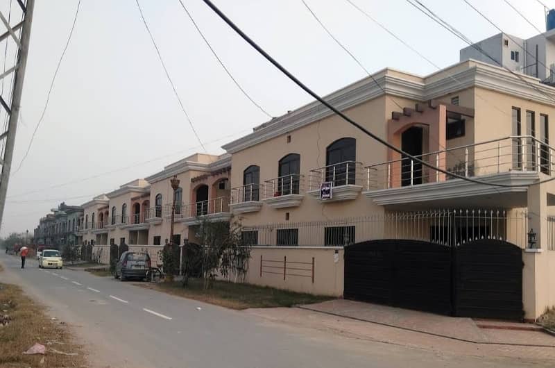 5 Marla Plot For Sale In Eden Boulevard Society College Road Lahore 2