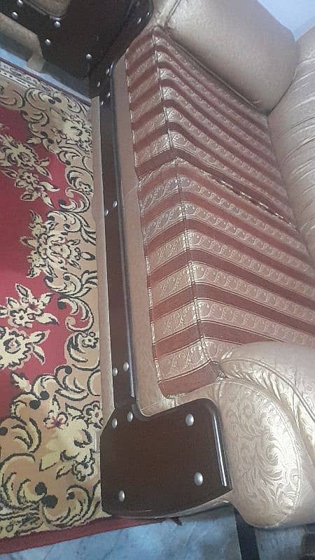 sofa set for urgent sale 2