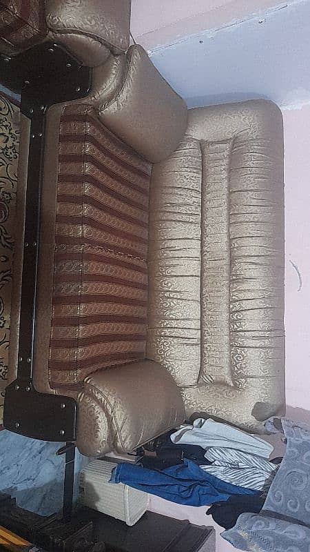 sofa set for urgent sale 4