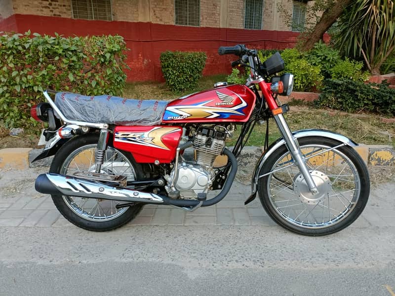 Honda CG125 bike 1