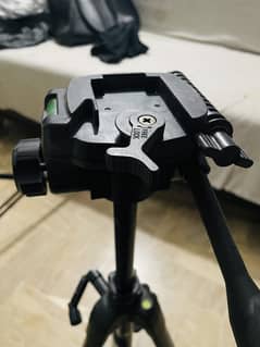 Selling my tripod stand