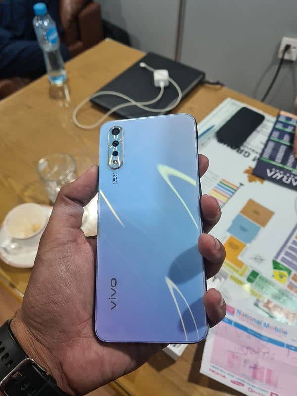 vivo s1 4gb 1