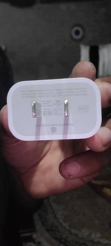 apple iPhone charger  20wt fast 0