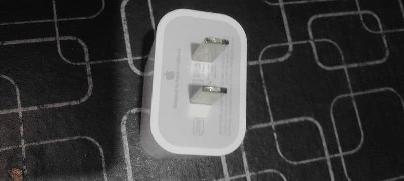 apple iPhone charger  20wt fast 6