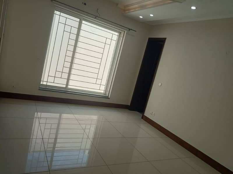 1 Kanal Likely Brand New Luxury Beautiful Upper Portion Available For Rent in DHA Phase 5 Lahore Cantt 8