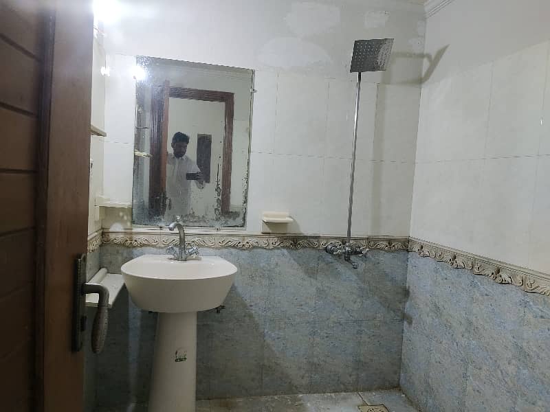 10 Marla House For Sale Wapda Town 8