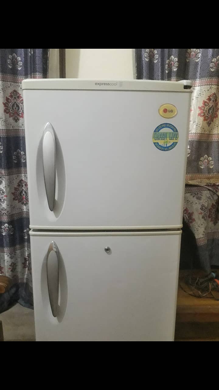 LG REFRIGERATOR 4