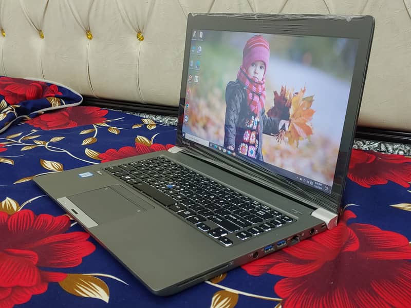 Toshiba Tecra Z40C (i5 6th 8GB 256GB SSD) 0