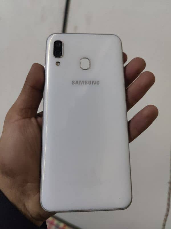 Samsung A30 6