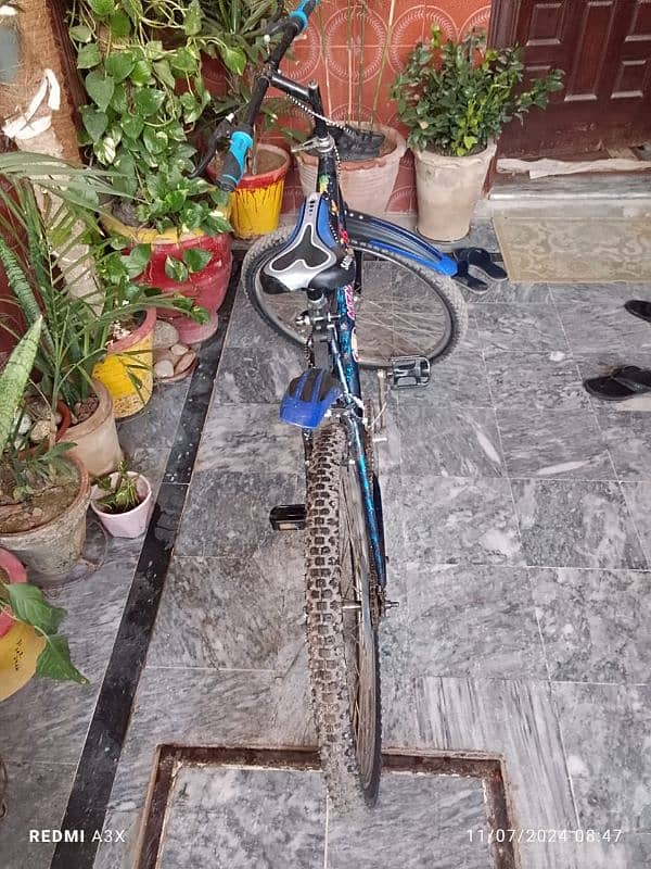 Good condition full size bicycle 3