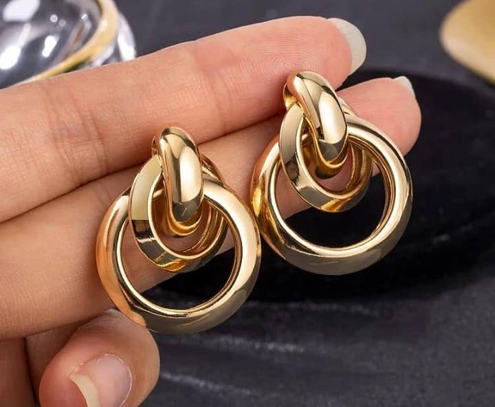 Pair of gold platted stylish earrings 0