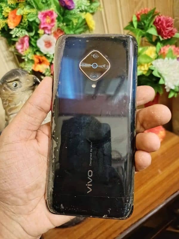 Vivo s1 pro with boxx and fast charger 0