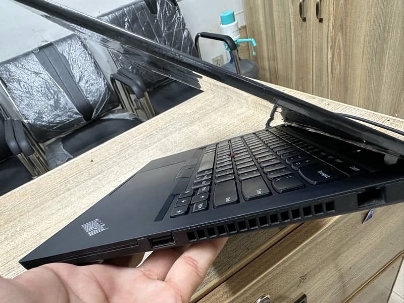 Lenovo T14 Thinkpad 1