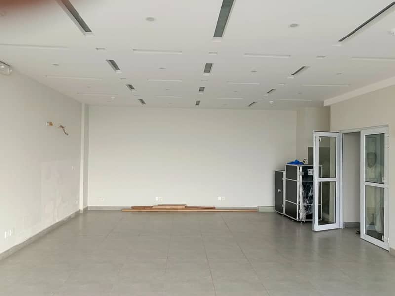 4 Marla 3rd Floor Office With Elevator For Rent In DHA Phase 6 Main Boulevard , Lahore. 3