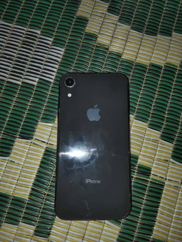 iPhone XR 0