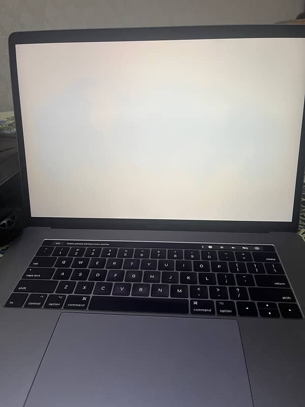 Macbook pro 2017 15inch 4