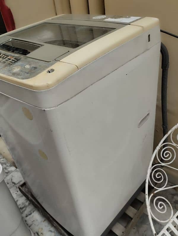 8 kg LG fully functional automatic machine 4